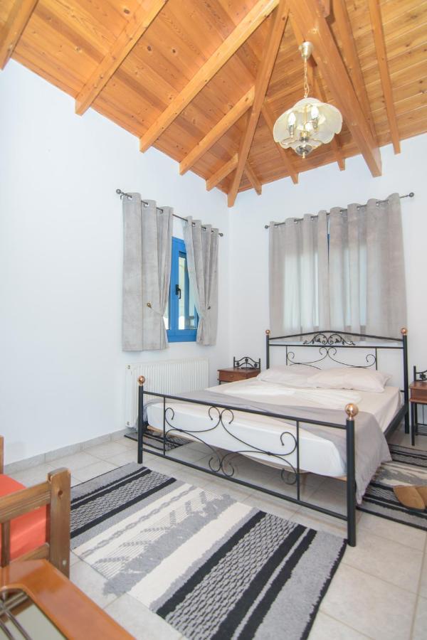Samian Thalia Apartment Pagondas エクステリア 写真