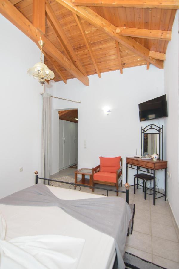 Samian Thalia Apartment Pagondas エクステリア 写真